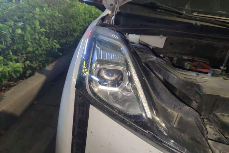 Used Bestune NAT 2022 Comfort Travel Version 100kW 419km Right Front Headlight