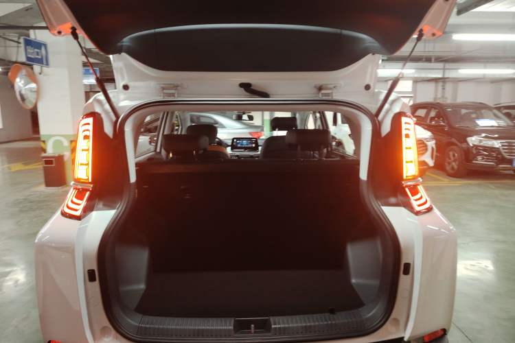 Used Bestune NAT 2023 PRO Comfort Travel Edition 419km Trunk