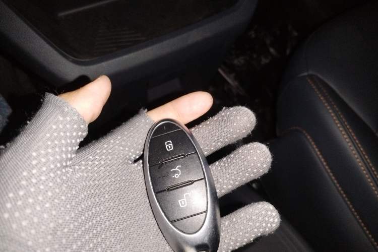 Used Bestune NAT 2023 PRO Comfortable Travel Extended Range Battery-Swap Version 401km Vehicle Key