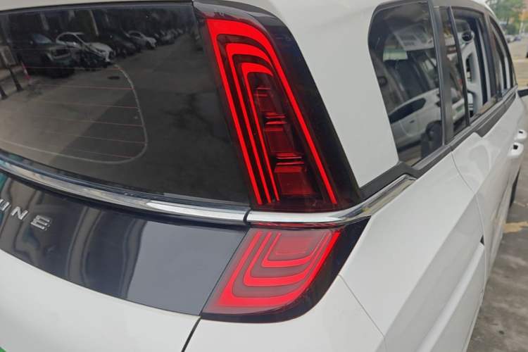 Used Bestune NAT 2021 Luxury Experience Edition Exterior 3