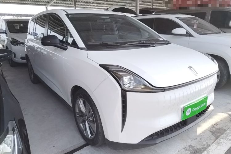 Used Bestune NAT 2021 Luxury Experience Edition Front Right 45 Deg
