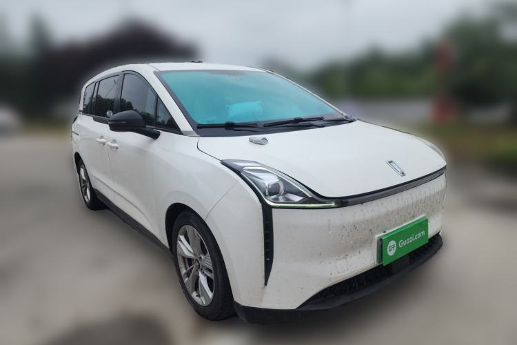 Used Bestune NAT 2021 Ride-Hailing Version Front Right 45 Deg
