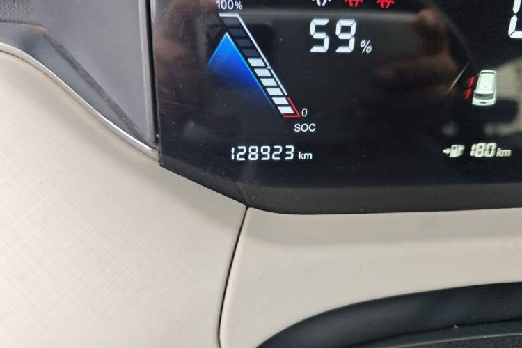Used Bestune NAT 2021 Luxury Experience Edition Odometer Close Up