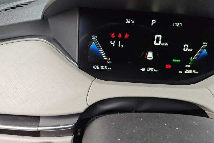 Used Bestune NAT 2021 Ride-Hailing Version Odometer Close Up