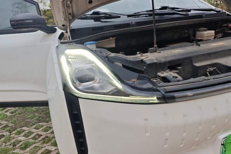 Used Bestune NAT 2021 Luxury Experience Edition Right Front Headlight