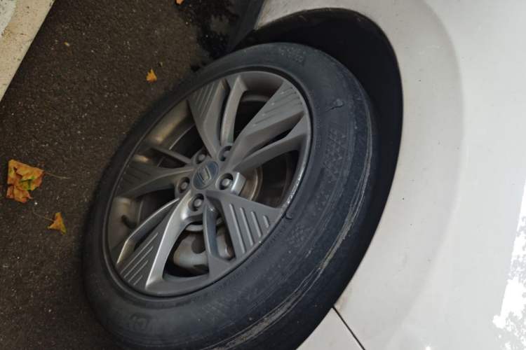 Used Bestune NAT 2021 Ride-Hailing Version Right Front Wheel Hub