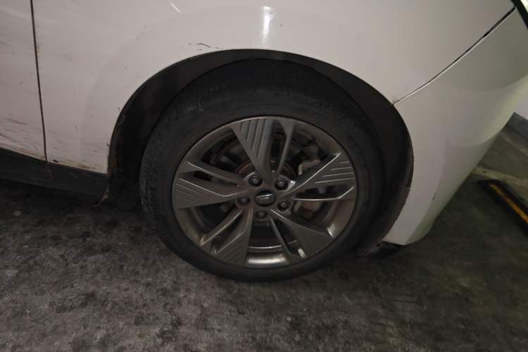 Used Bestune NAT 2021 Luxury Experience Edition Right Front Wheel Hub