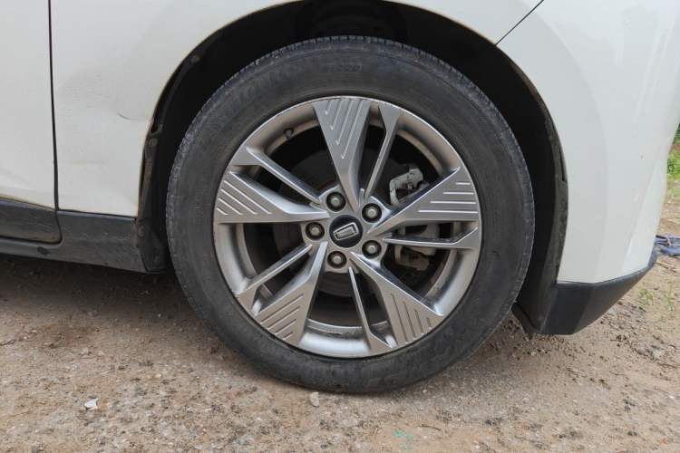 Used Bestune NAT 2021 Luxury Experience Edition Right Front Wheel Hub