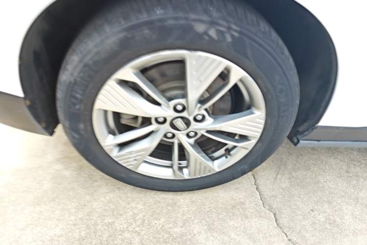 Used Bestune NAT 2021 Market Expansion Edition Right Rear Wheel Hub