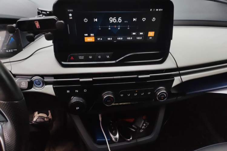 Used Bestune NAT 2022 Enjoy Travel Edition 100kW 419km Audio And AC Panel