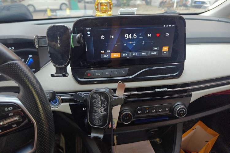 Used Bestune NAT 2022 Enjoy Travel Edition 100kW 419km Audio And AC Panel