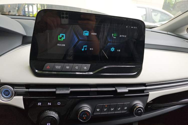 Used Bestune NAT 2022 Comfortable Travel Battery-Swapping Taxi Version Audio And AC Panel