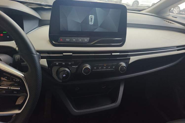 Used Bestune NAT 2022 Comfort Travel Version 100kW 419km Audio And AC Panel