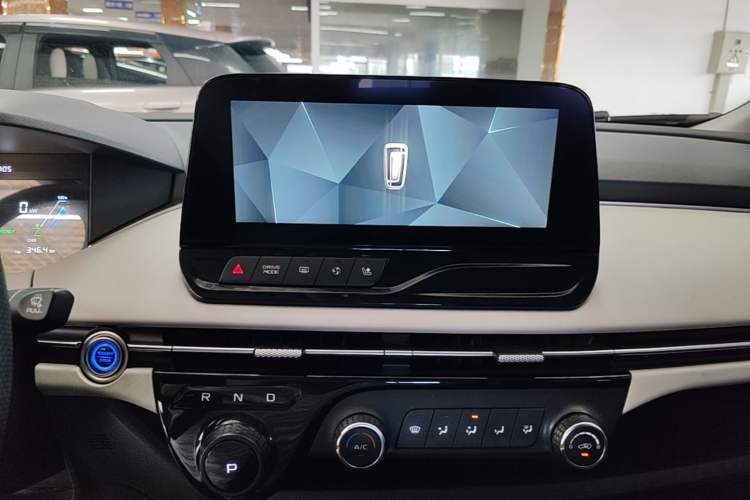 Used Bestune NAT 2022 Comfort Travel Version 100kW 425km Audio And AC Panel