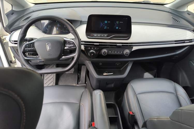 Used Bestune NAT 2022 Comfort Travel Version 100kW 425km Center Console