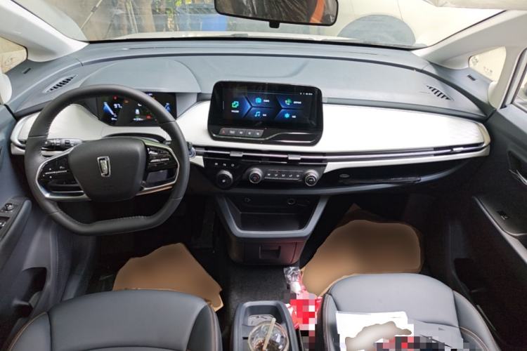 Used Bestune NAT 2022 Comfortable Travel Battery-Swapping Taxi Version Center Console