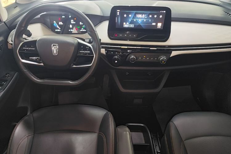 Used Bestune NAT 2022 Comfortable Travel Rental Edition Center Console