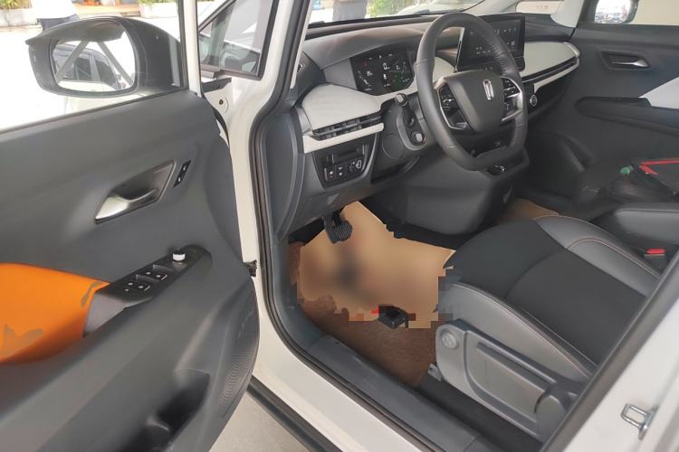 Used Bestune NAT 2022 Comfortable Travel Battery-Swap Version 100kW 401km Driver Seat