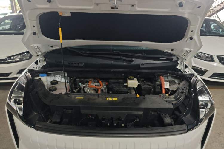Used Bestune NAT 2022 Comfortable Travel Battery-Swap Version 100kW 401km Engine Bay
