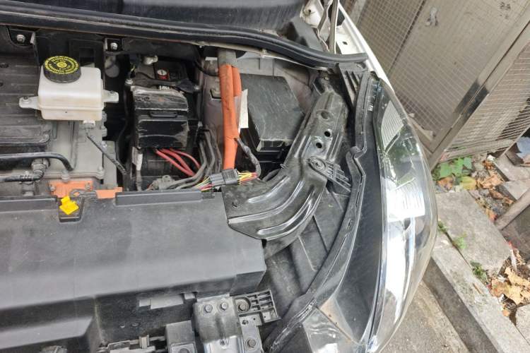 Used Bestune NAT 2022 Comfortable Travel Rental Edition Engine Bay Left