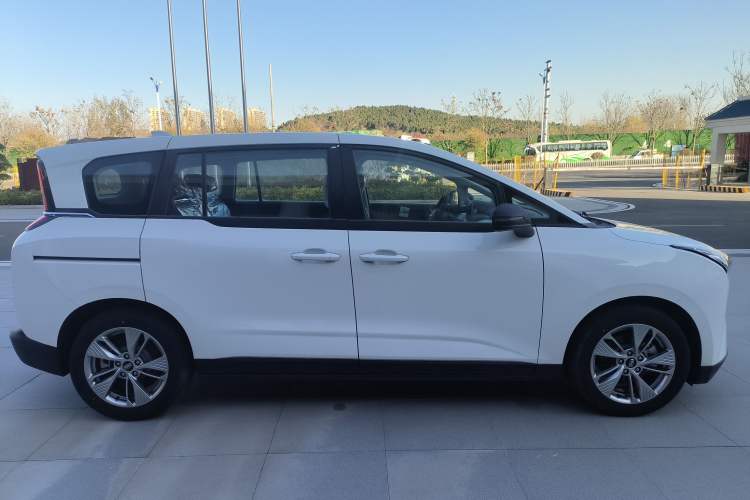 Used Bestune NAT 2022 Comfortable Travel Battery-Swap Version 120kW 401km Exterior 2