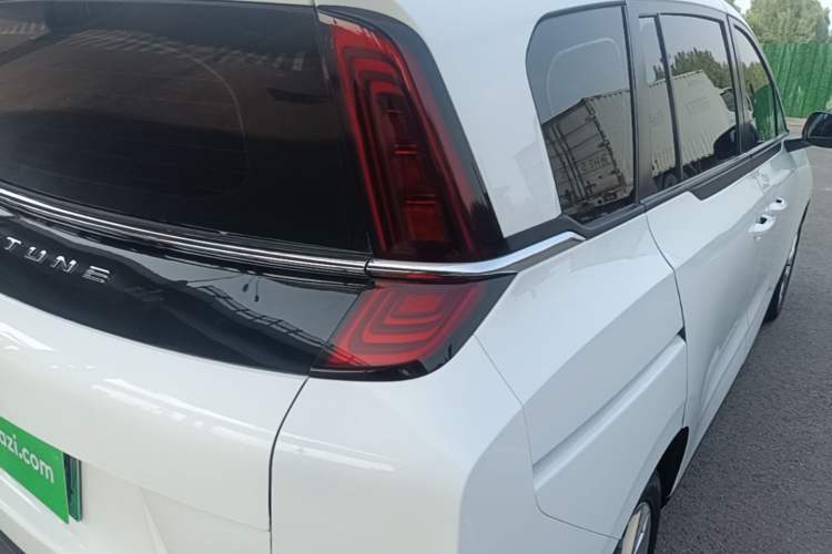 Used Bestune NAT 2022 Comfortable Travel Battery-Swap Version 100kW 401km Exterior 3