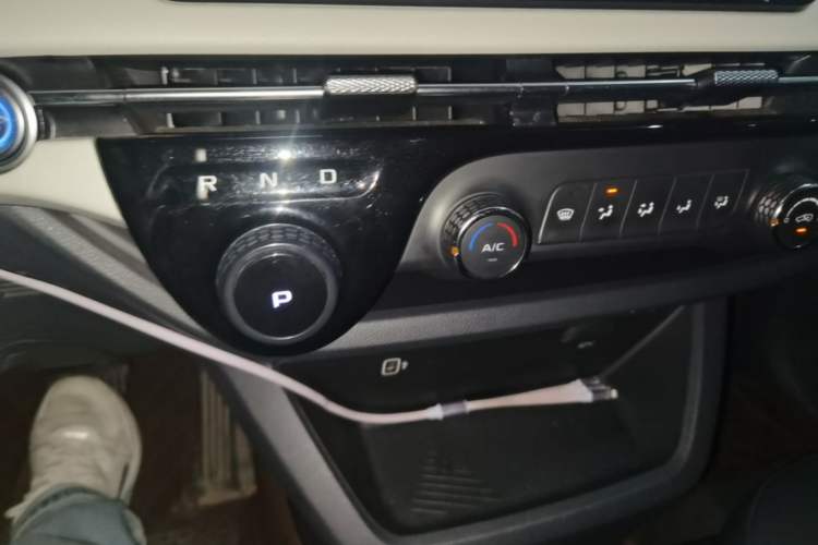 Used Bestune NAT 2022 Comfort Travel Version 100kW 419km Gear Lever