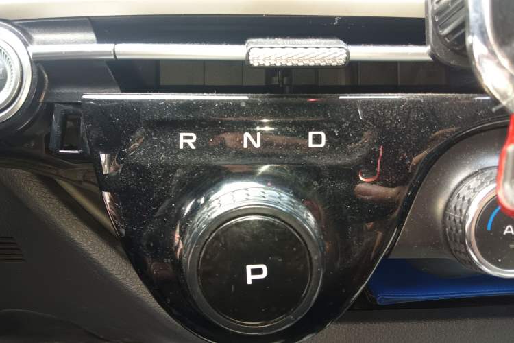 Used Bestune NAT 2022 Comfortable Travel Rental Edition Gear Lever