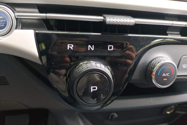 Used Bestune NAT 2022 Comfortable Travel Battery-Swapping Taxi Version Gear Lever