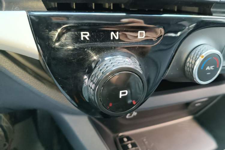 Used Bestune NAT 2022 Comfortable Travel Rental Edition Gear Lever