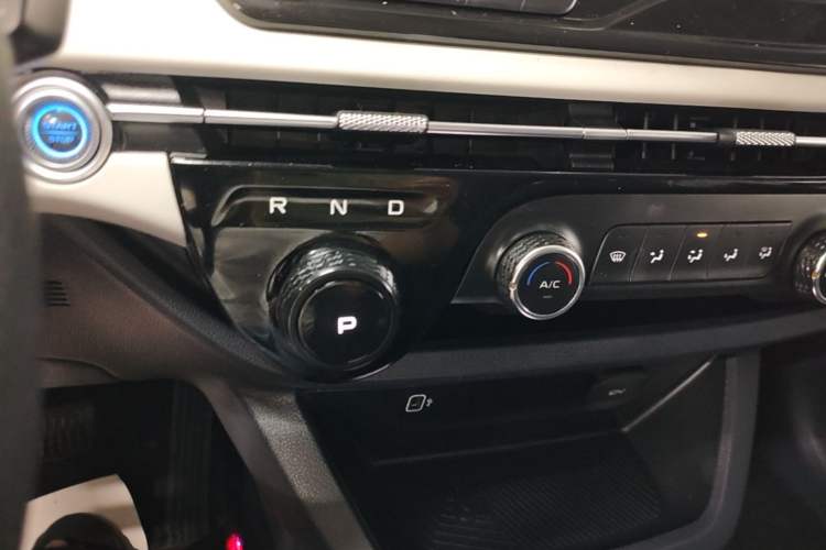 Used Bestune NAT 2022 Enjoy Travel Edition 120kW Gear Lever
