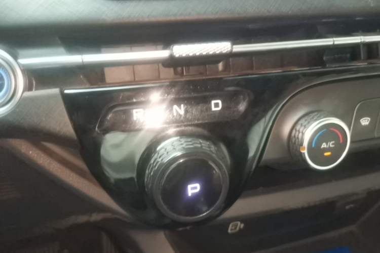 Used Bestune NAT 2022 Comfort Travel Version 100kW 419km Gear Lever
