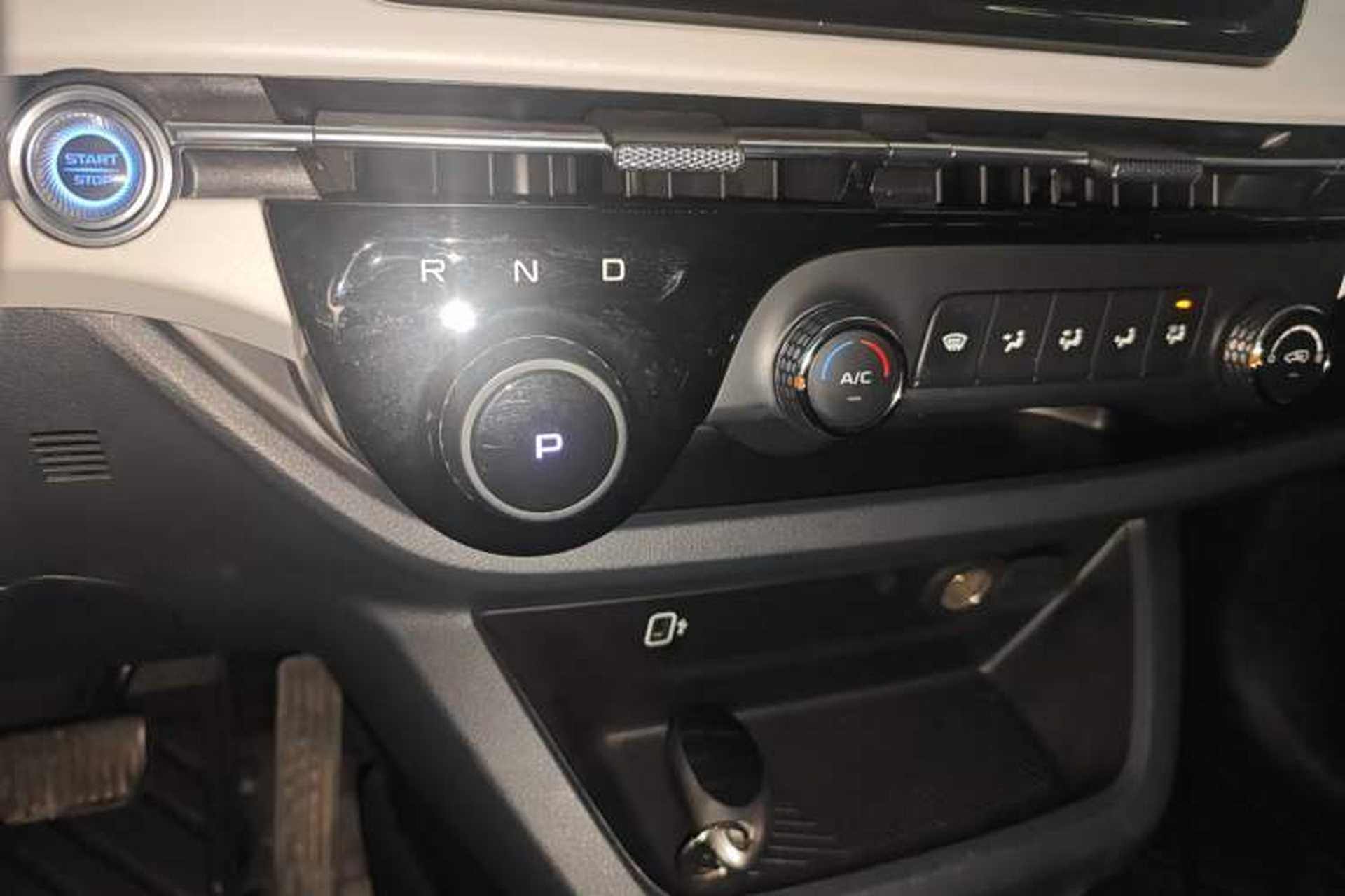 Used Bestune NAT 2022 Comfortable Travel Battery-Swap Version 100kW 401km Gear Lever