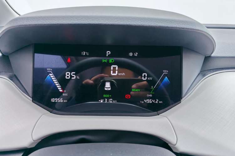 Used Bestune NAT 2022 Comfortable Travel Battery-Swap Version 100kW 401km Instrument Cluster