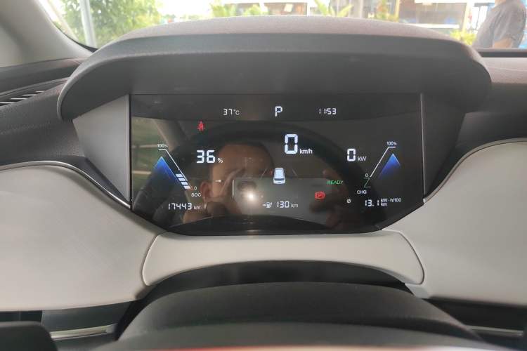 Used Bestune NAT 2022 Comfortable Travel Battery-Swap Version 100kW 401km Instrument Cluster