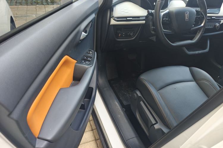 Used Bestune NAT 2022 Comfortable Travel Rental Edition Interior 10