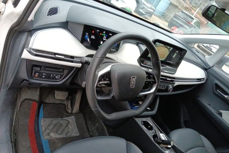 Used Bestune NAT 2022 Comfortable Travel Battery-Swapping Taxi Version Interior 2