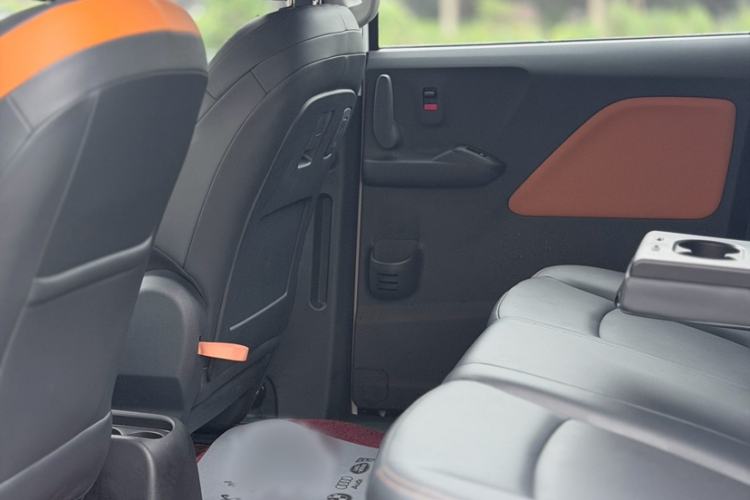 Used Bestune NAT 2022 Comfortable Travel Battery-Swap Version 100kW 414km Interior 4