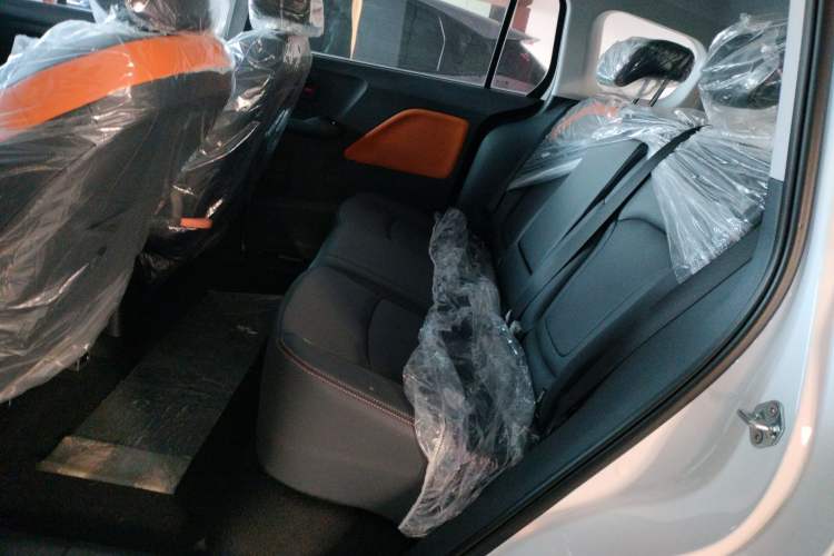 Used Bestune NAT 2022 Comfortable Travel Battery-Swap Version 100kW 414km Interior 4