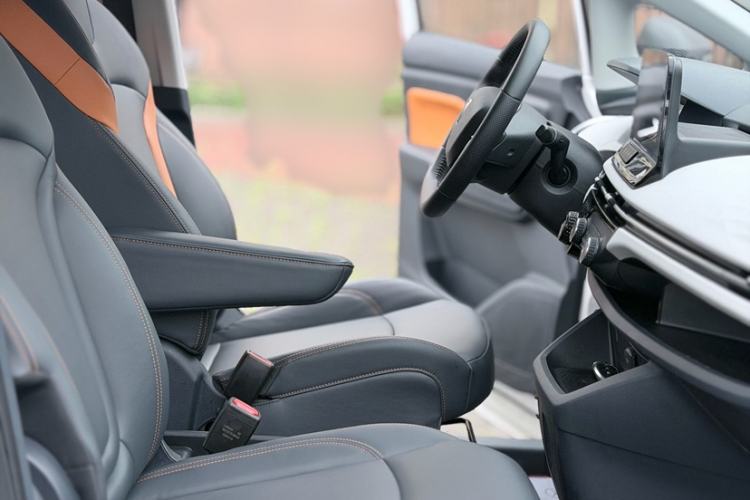 Used Bestune NAT 2022 Comfortable Travel Battery-Swap Version 100kW 414km Interior 5
