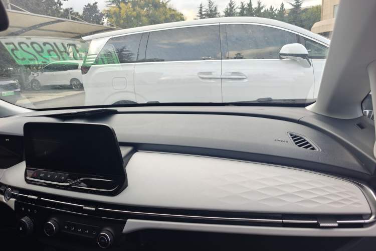 Used Bestune NAT 2022 Comfortable Travel Rental Edition Interior 5