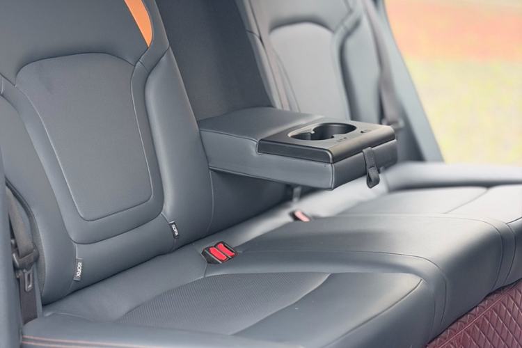 Used Bestune NAT 2022 Comfortable Travel Battery-Swap Version 100kW 414km Interior 6