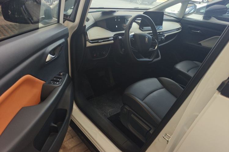 Used Bestune NAT 2022 Comfortable Travel Rental Edition Interior 7