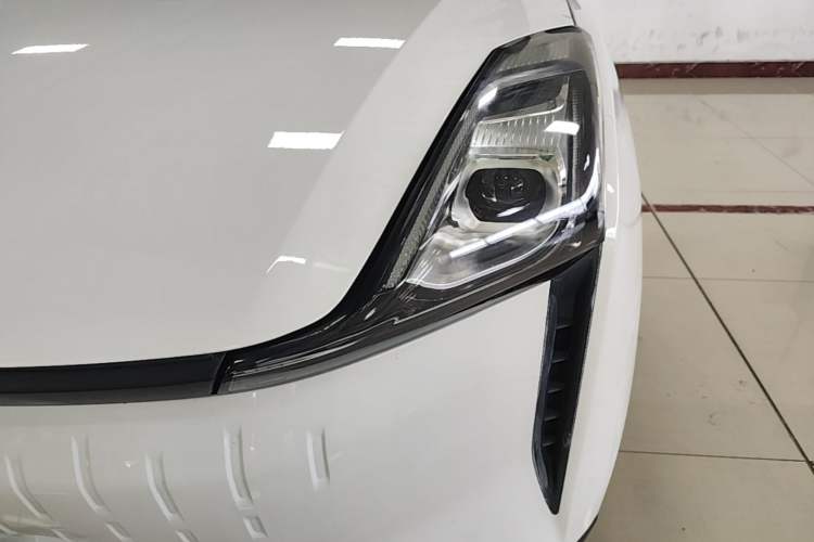 Used Bestune NAT 2022 Comfortable Travel Rental Edition Left Front Headlight
