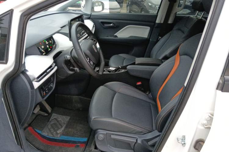 Used Bestune NAT 2022 Comfortable Travel Battery-Swapping Taxi Version Left Front Seat