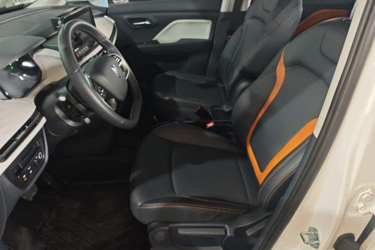 Used Bestune NAT 2022 Comfortable Travel Battery-Swap Version 100kW 401km Left Front Seat