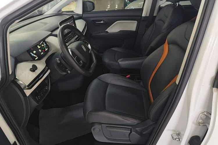Used Bestune NAT 2022 Comfortable Travel Rental Edition Left Front Seat