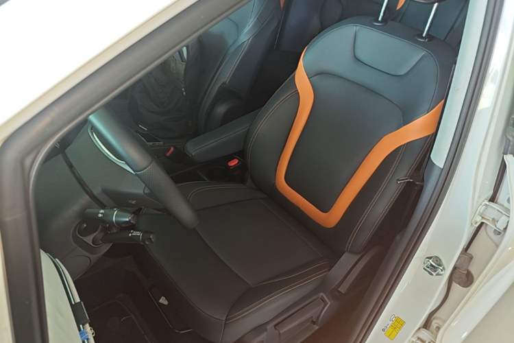 Used Bestune NAT 2022 Comfortable Travel Battery-Swap Version 100kW 401km Left Front Seat