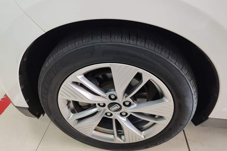 Used Bestune NAT 2022 Comfort Travel Version 100kW 425km Left Front Wheel Hub