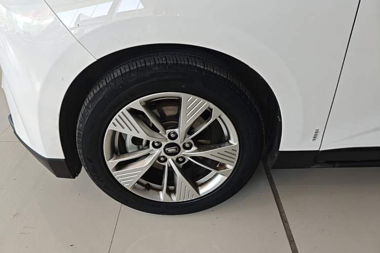 Used Bestune NAT 2022 Comfortable Travel Battery-Swap Version 100kW 401km Left Front Wheel Hub